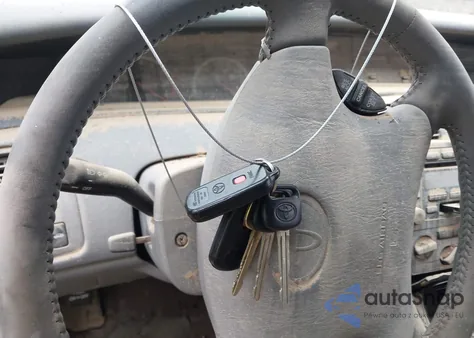 2001 Toyota Avalon Xl из США, поврежденный, VIN 4T1BF28B01U126616